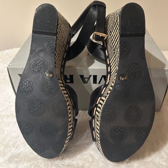 Vince Camino Strappy Platforms - Picture 9 of 11
